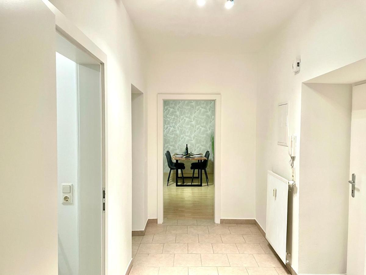 Central Comfy Apartment - Self Check-In Грац Екстер'єр фото